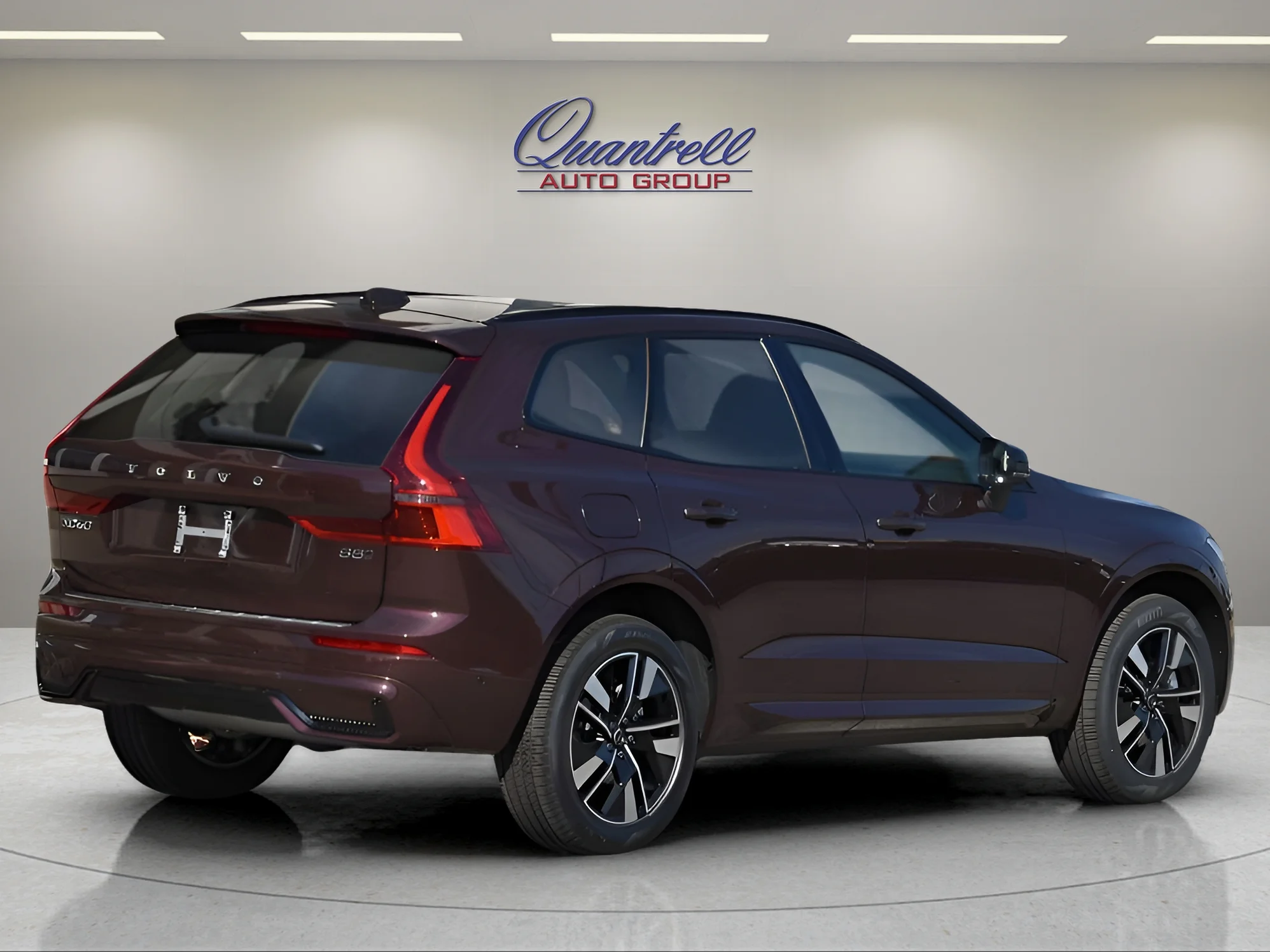 Used 2026 Mulberry Metallic Volvo Plus image 4