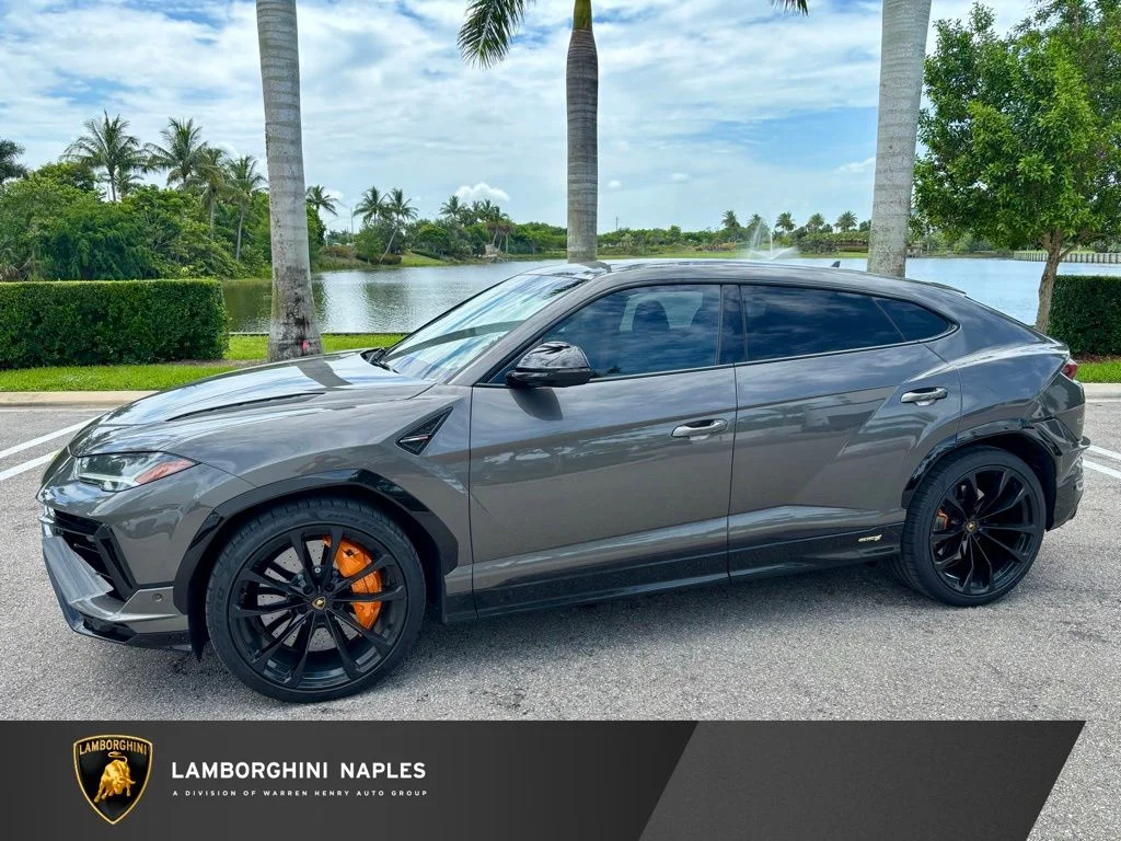 2024 Lamborghini Urus 4.0 V8 S's photo