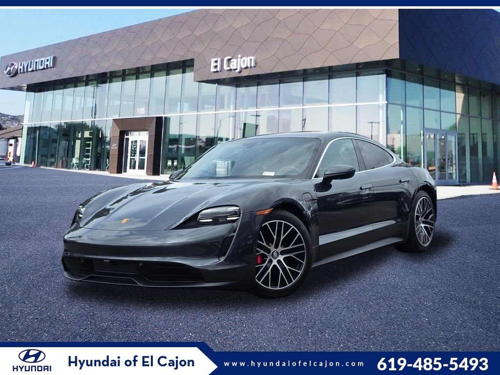 2022 Porsche Taycan 4S's photo
