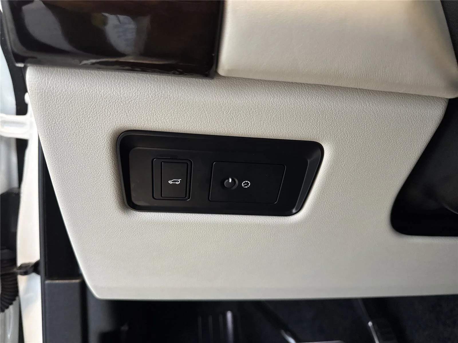 Used 2021 WHITE Land Rover P525 HSE image 21