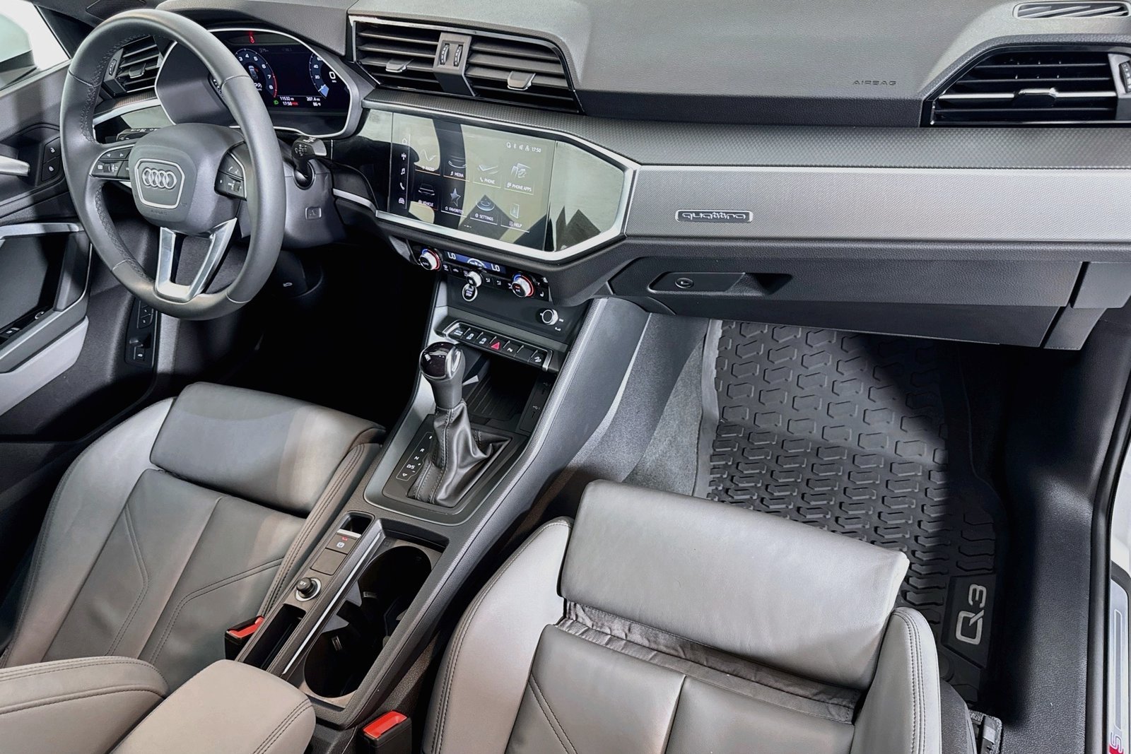 Used 2025  Audi S line Premium image 28