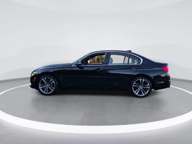 Used 2018 Black BMW 330i image 5
