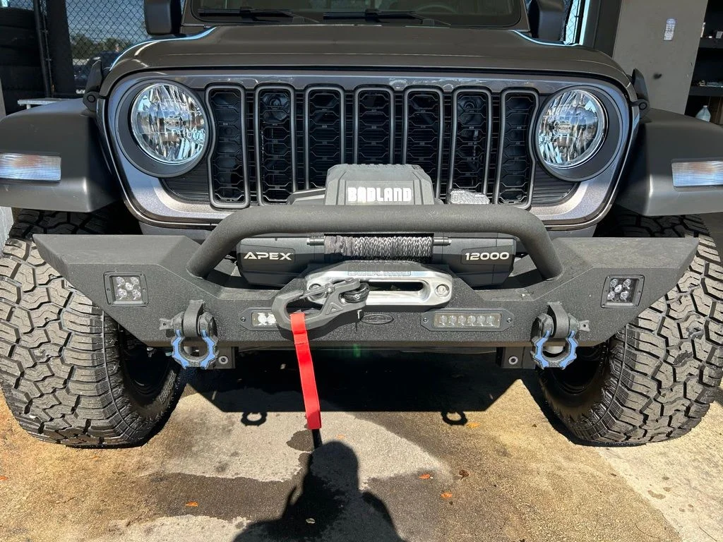 New 2026 Granite Crystal Metallic Clear-Coat Exterior Paint Jeep Sport image 23
