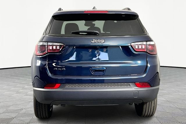 New 2026 Fathom Blue Pearl Coat Jeep Latitude image 5