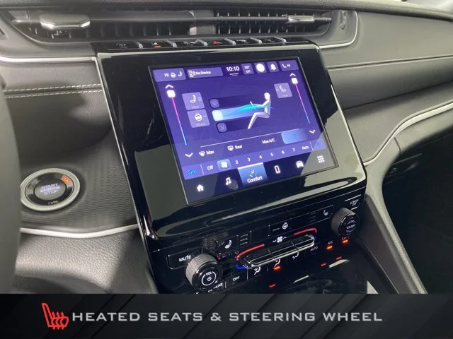 Used 2024 Silver Jeep Altitude X image 6