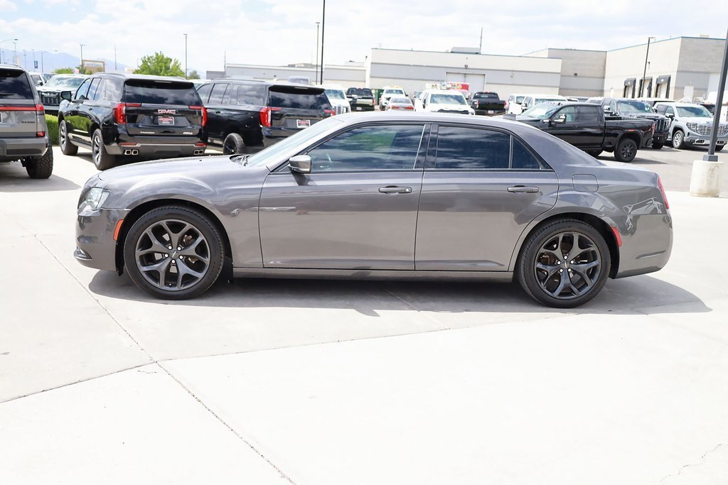 2021 Chrysler 300 LX photo 3