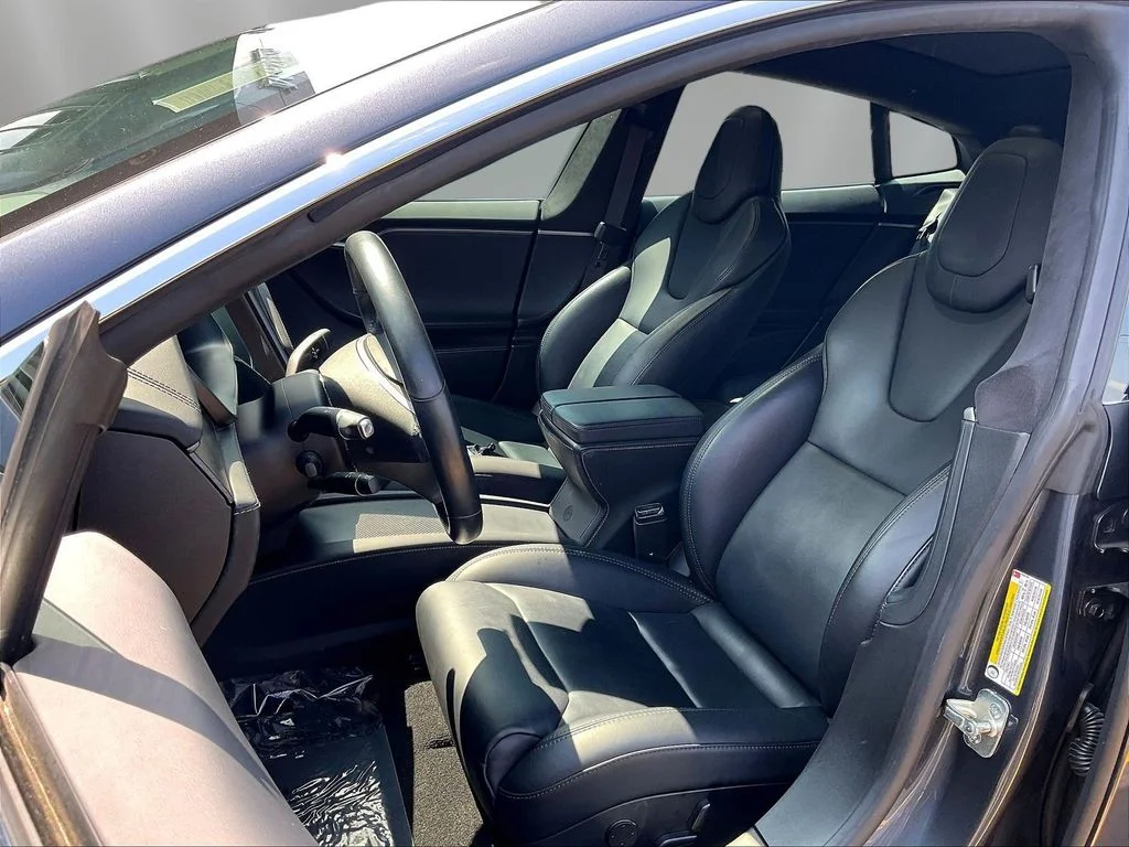 Used 2020  Tesla Performance image 20