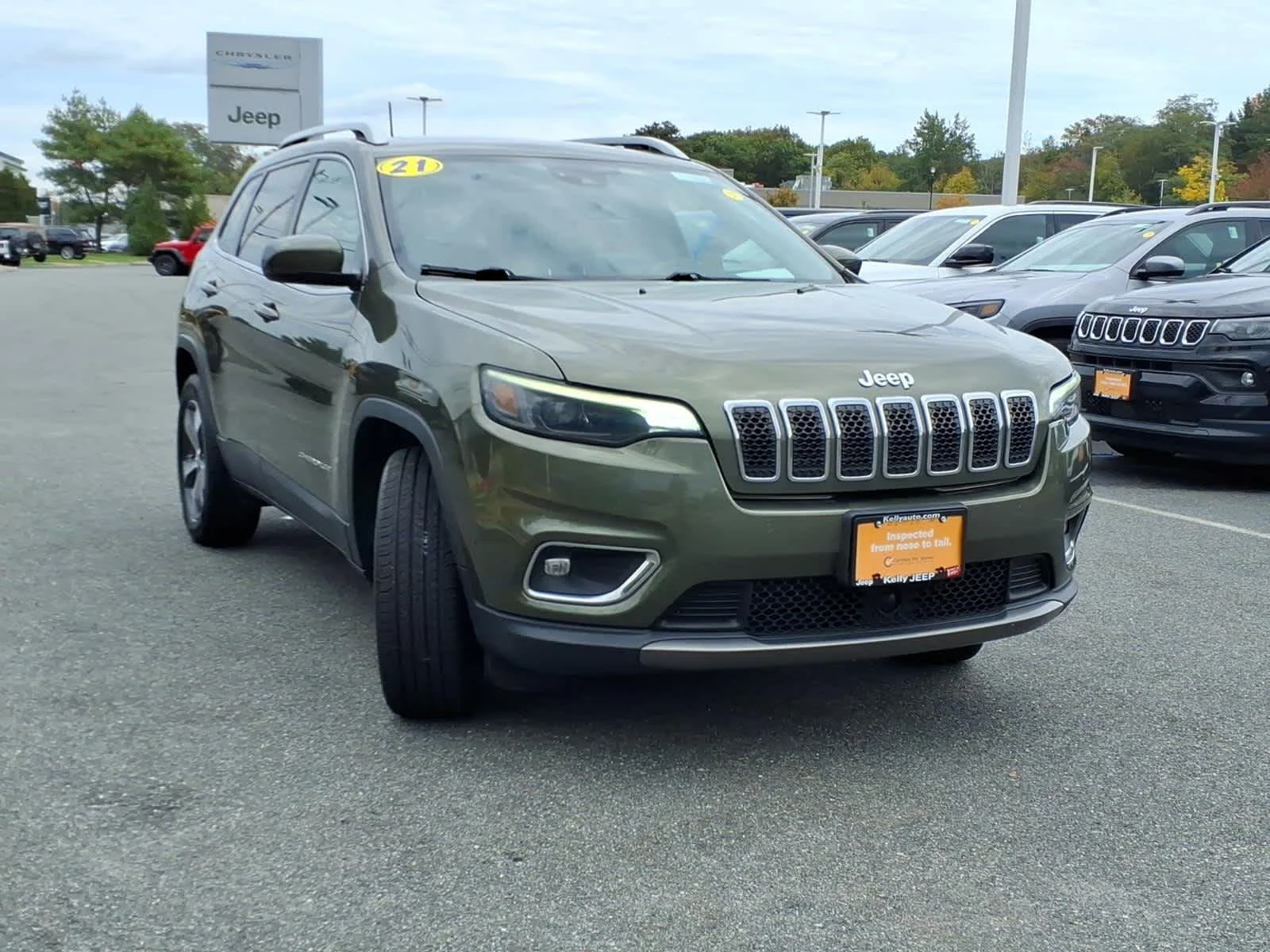 Certified Used 2021 Olive Green Pearl Coat Jeep Limited image 5