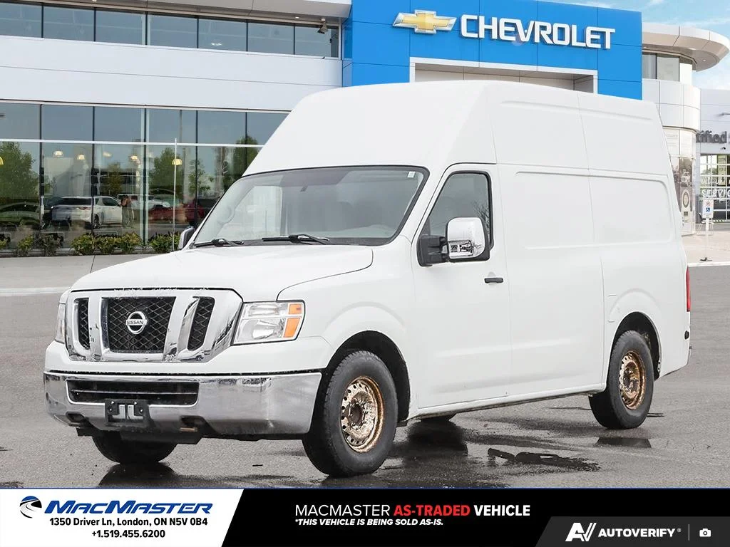 Used 2017  Nissan  image 1