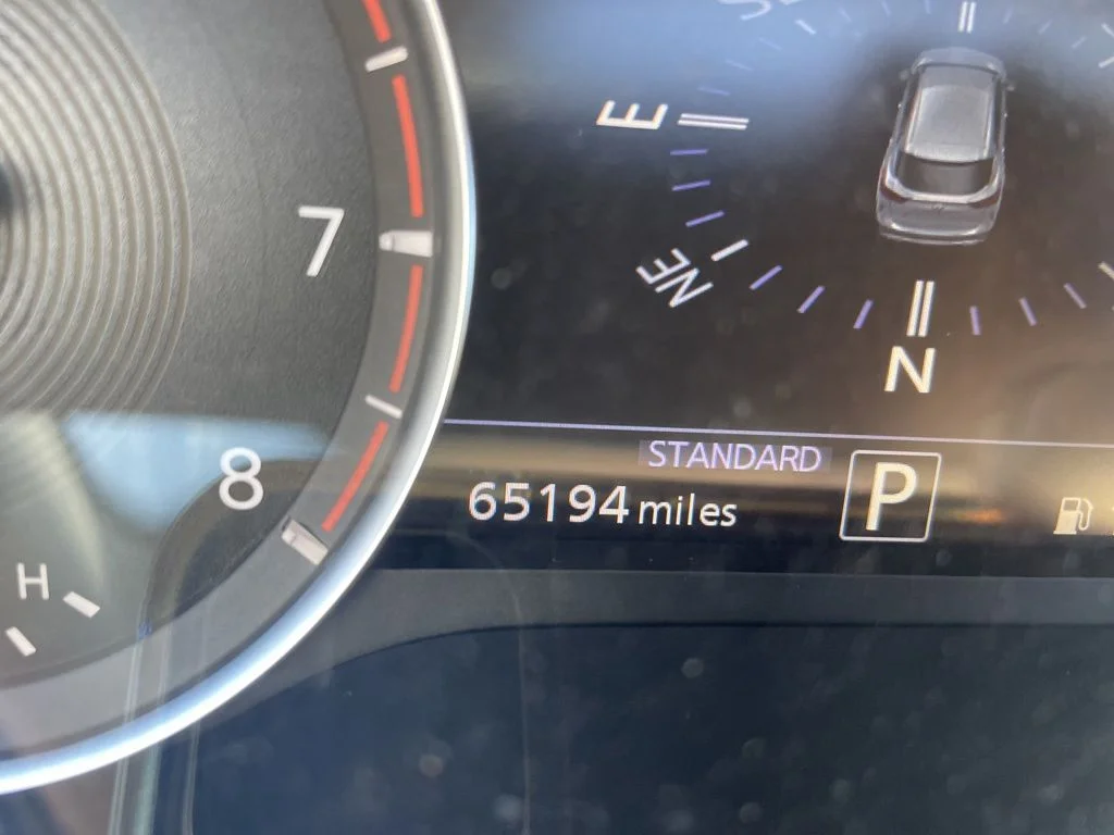 Used 2019 Liquid Platinum INFINITI ESSENTIAL image 5