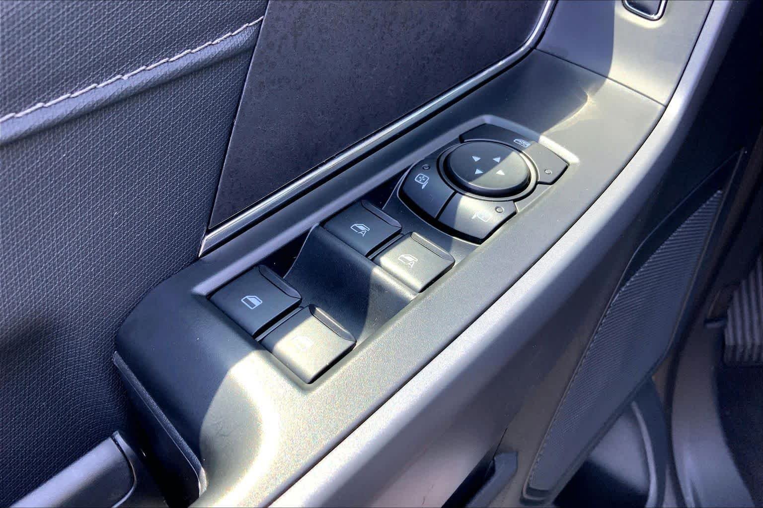 New 2026 Oxford White Ford XLT image 17
