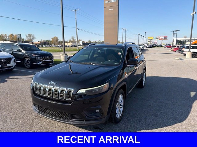 Used 2019 Diamond Black Jeep Latitude image 5