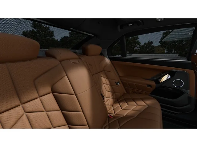 New 2027 Vancouver Green Metallic BMW  image 12
