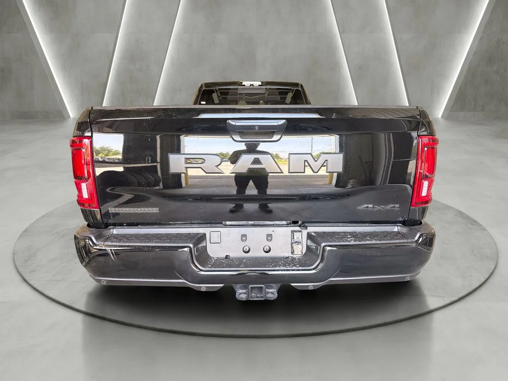 New 2026 Diamond Black Crystal Pearl-Coat Exterior Paint RAM Big Horn image 6