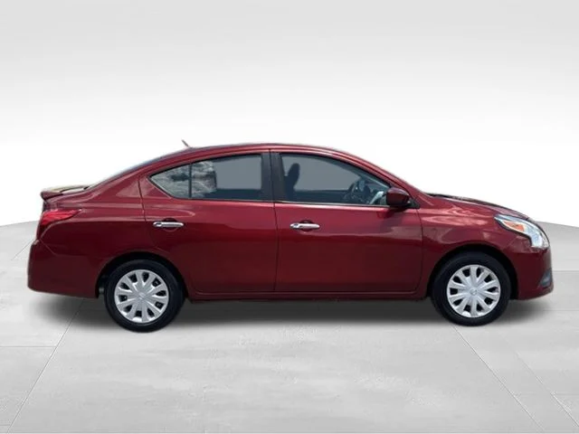 Used 2019 Red Nissan 1.6 SV image 8
