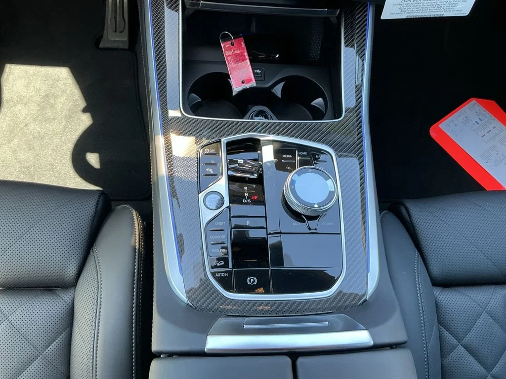 2026 BMW X5 M60i - Photo 14