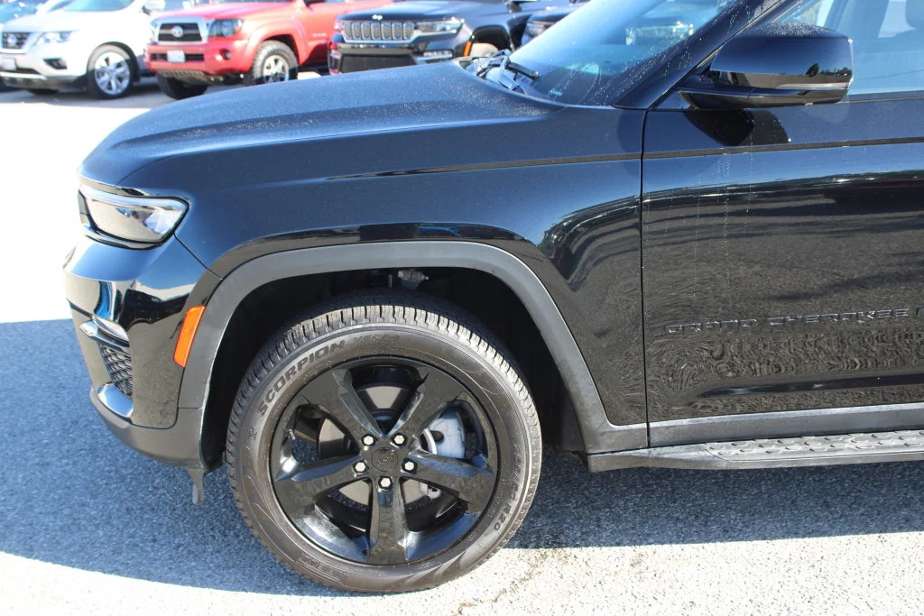 Used 2023 Black Jeep Limited image 7
