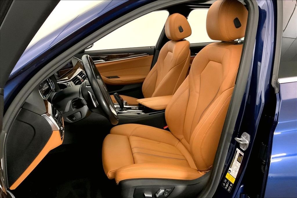 Used 2019 Mediterranean Blue Metallic BMW  image 13