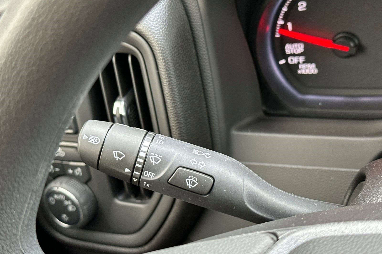 2025 Chevrolet Silverado 1500 Custom - Photo 27