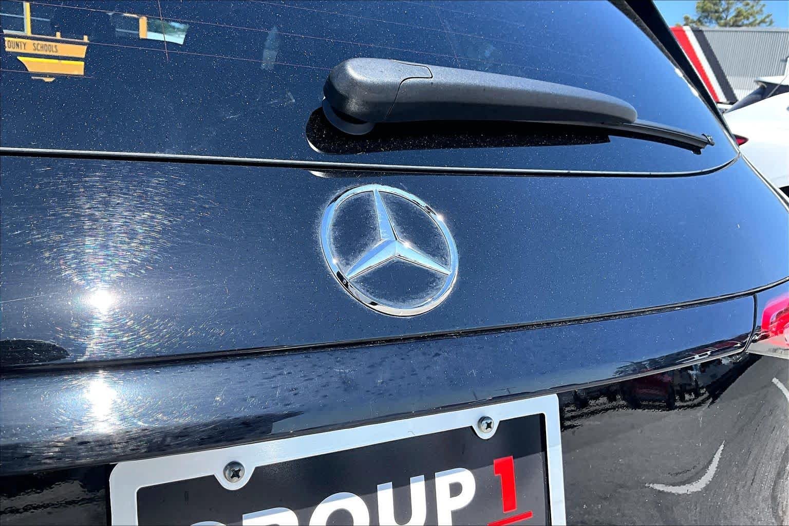 Used 2025 Black Mercedes-Benz GLC 300 image 10
