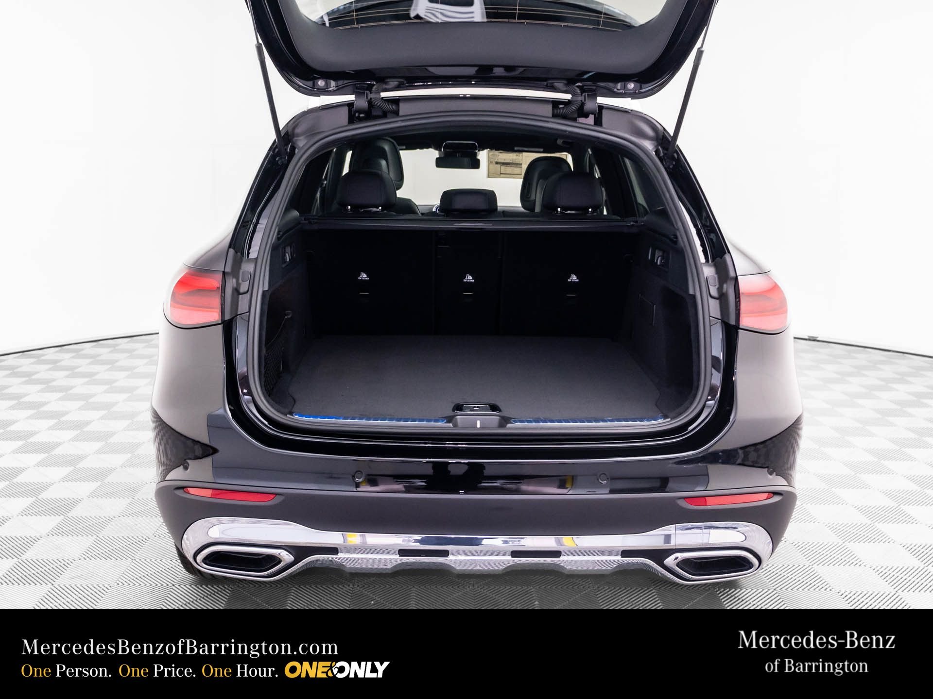 New 2026 Black Mercedes-Benz GLC 300 image 35