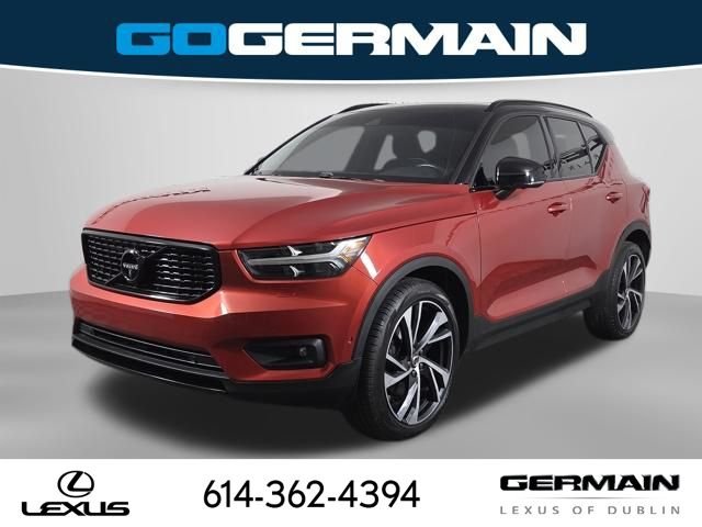 2019 Volvo XC40 T5 R-Design AWD's photo