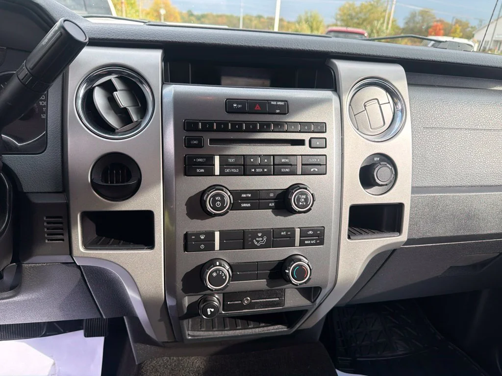 Used 2012 White Ford XLT image 28