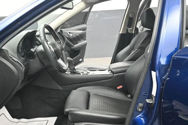 Certified Used 2019 Blue INFINITI 3.0t LUXE image 6