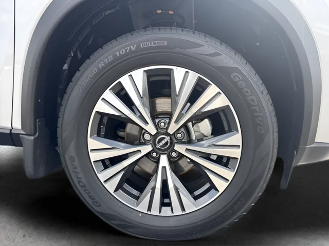 Used 2023 Silver Nissan SV image 25