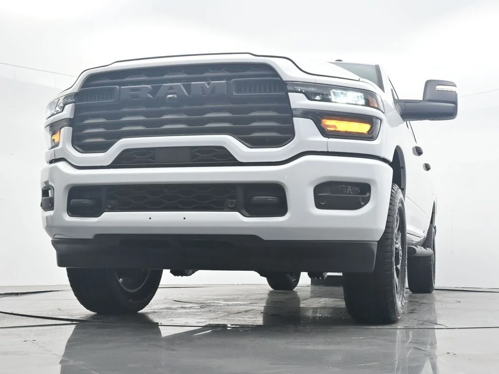 New 2026 Bright White Clear-Coat Exterior Paint RAM  image 33