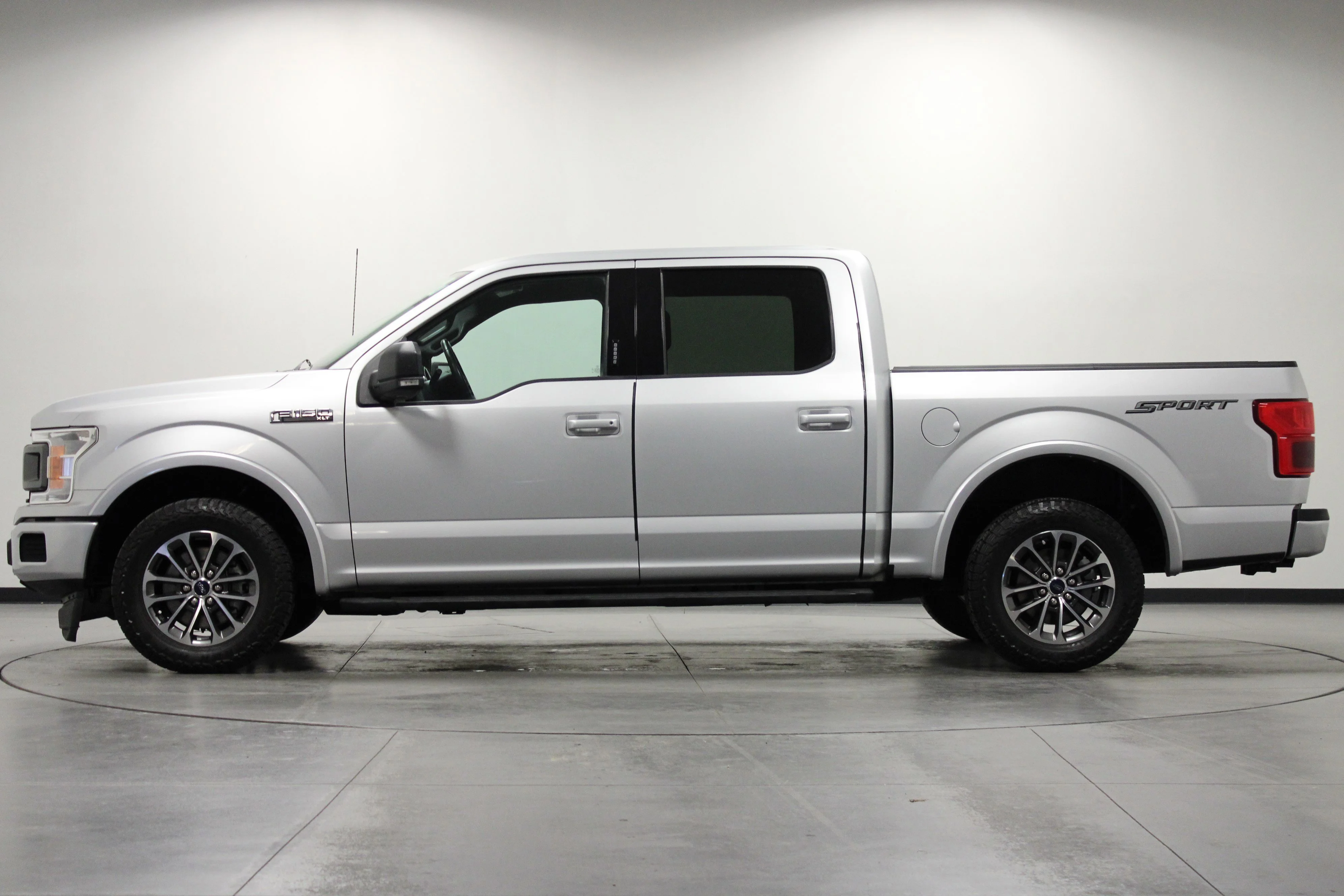 Used 2019 Ingot Silver Ford XLT image 8