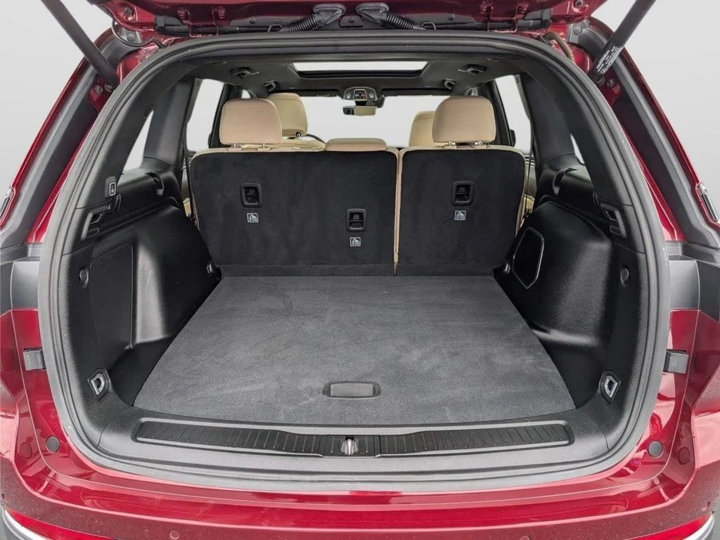 Used 2022 Velvet Red Pearlcoat Jeep 4xe image 13