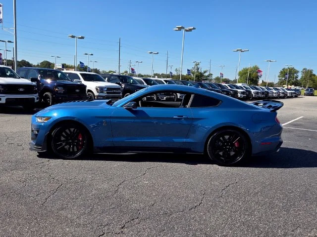 Used 2020 Blue Ford Shelby GT500 image 4