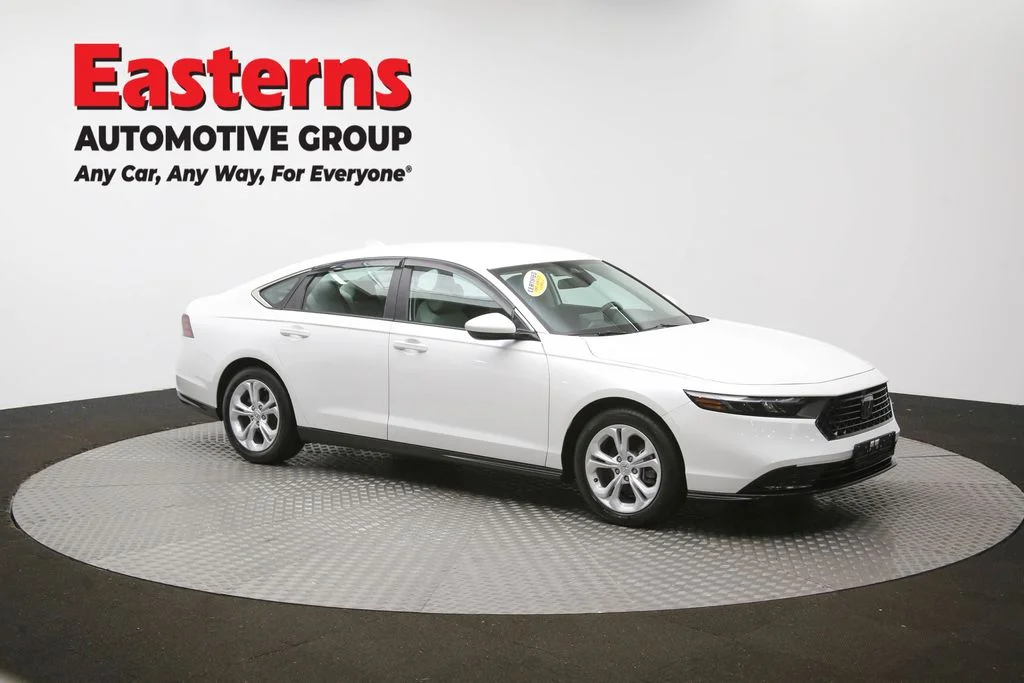 Used 2025 White Honda LX image 46