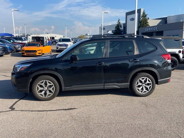 Certified Used 2020 Crystal Black Silica Subaru Premium image 8