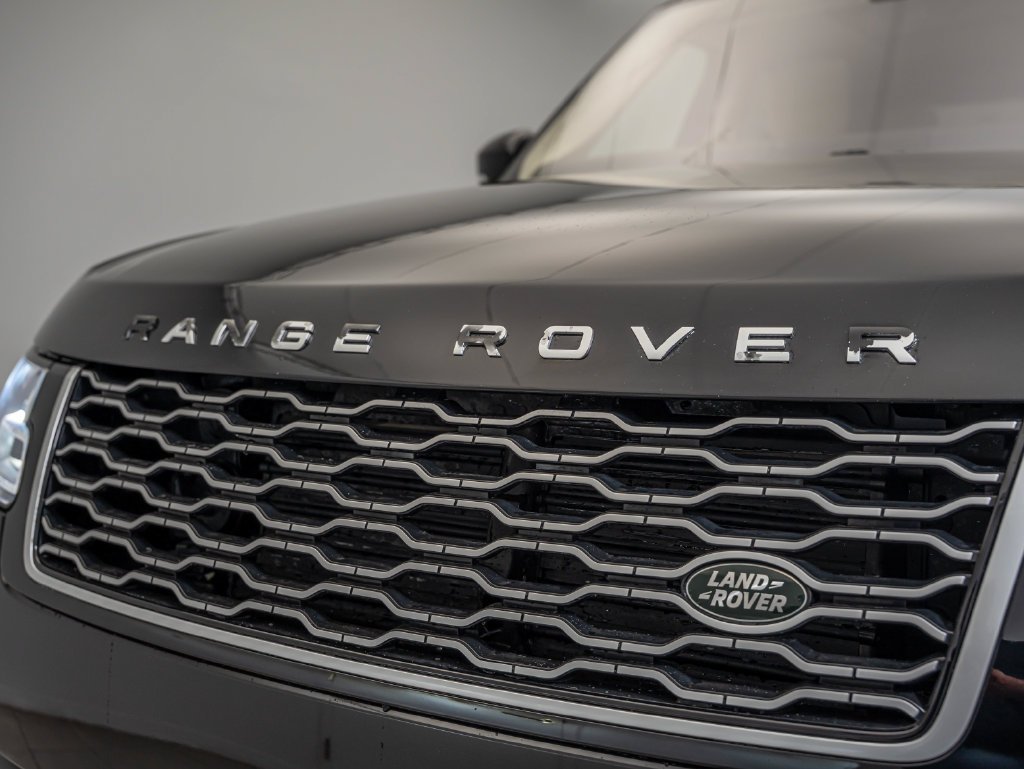 Used 2020 Black Land Rover HSE image 11