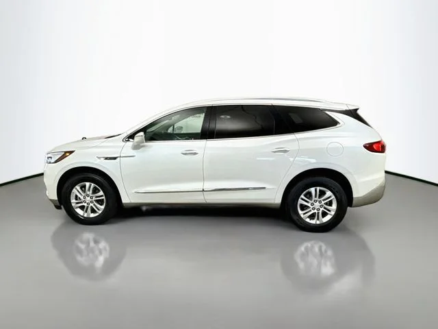 Certified Used 2018 White Frost Tricoat Buick Essence image 4