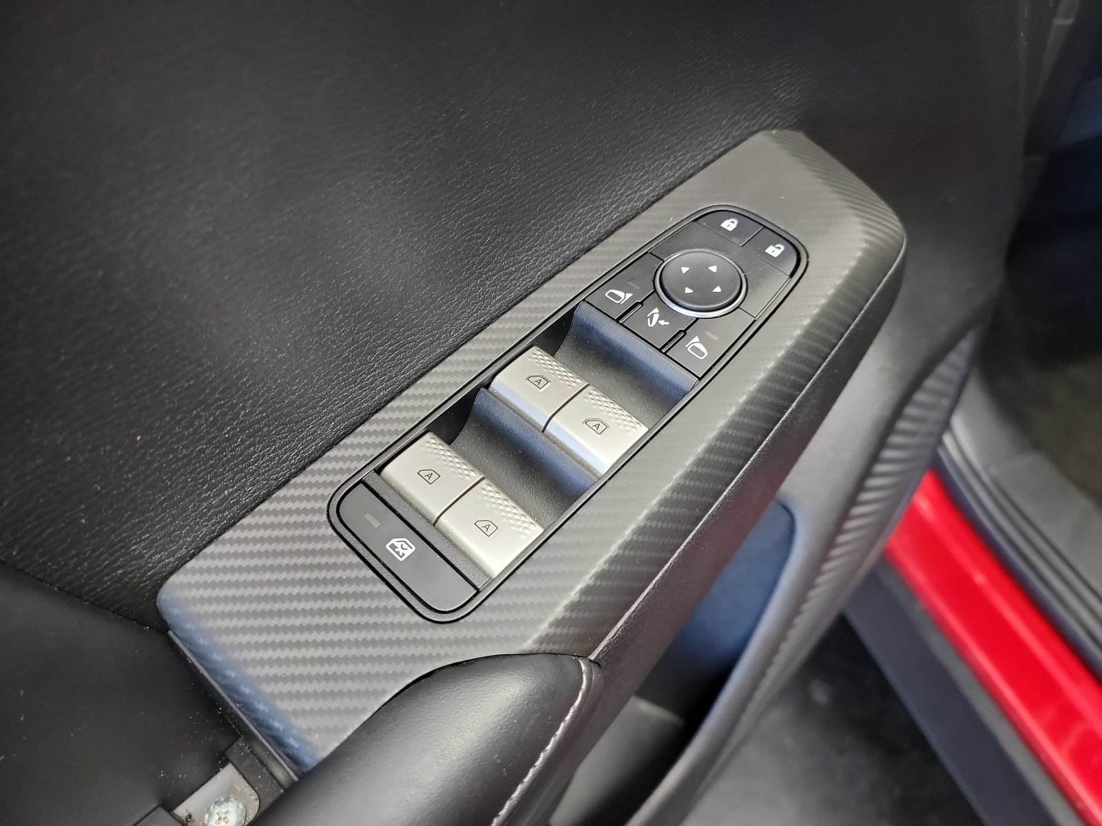 Used 2023 Red Diamond Mitsubishi SE image 13