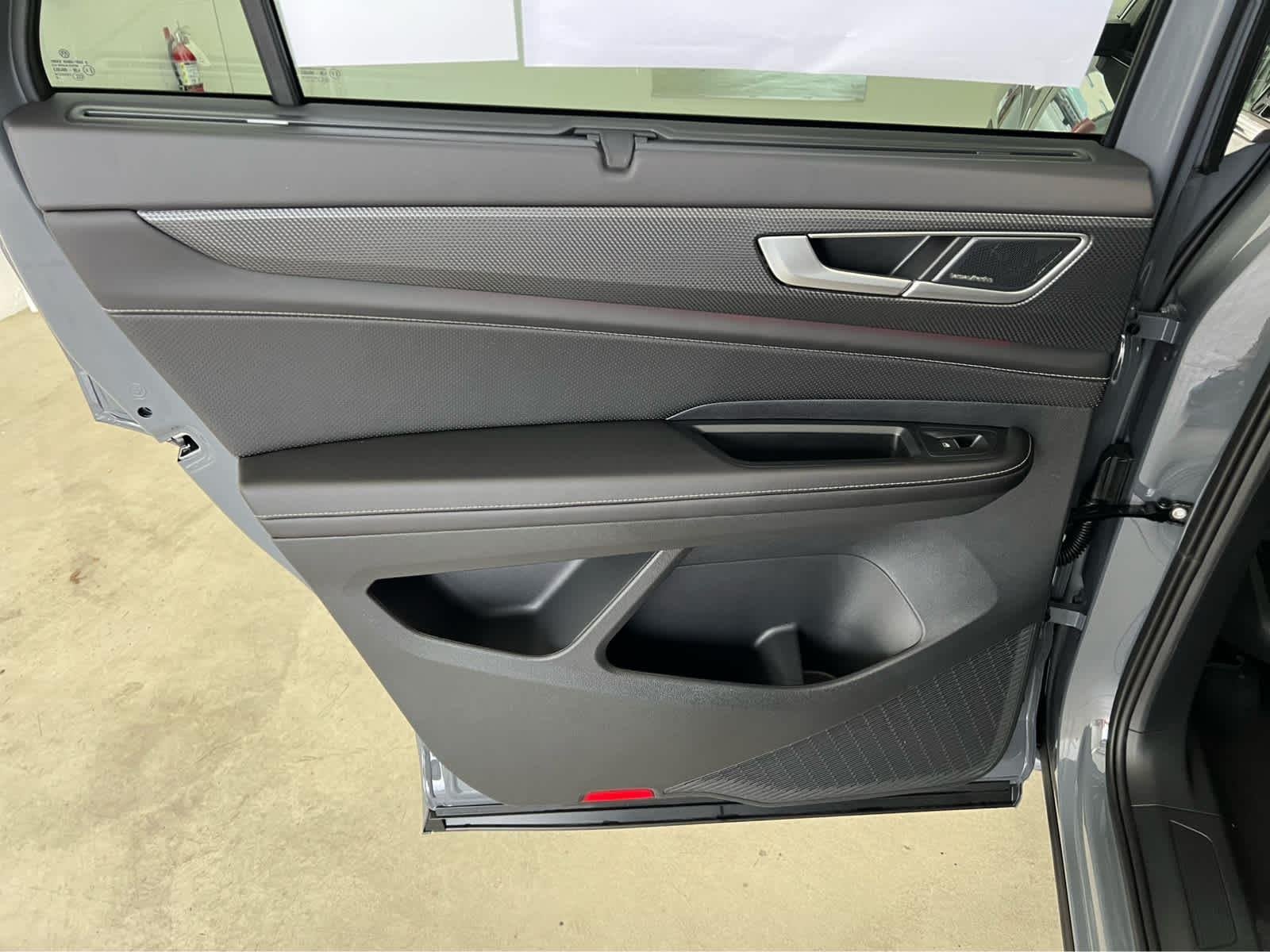 2026 Volkswagen Atlas Cross Sport SEL Premium R-LINE - Photo 28