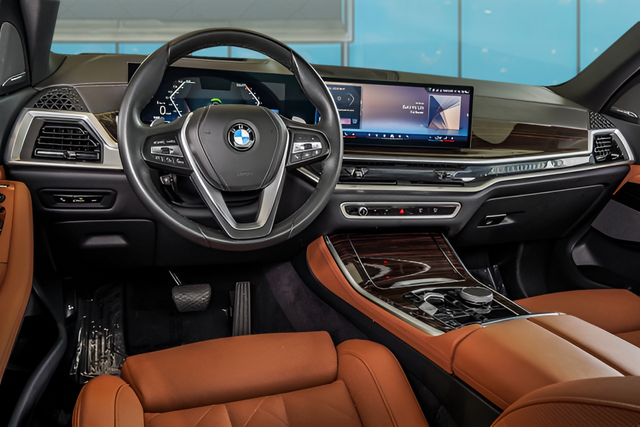 Used 2026 Black BMW xDrive40i image 11