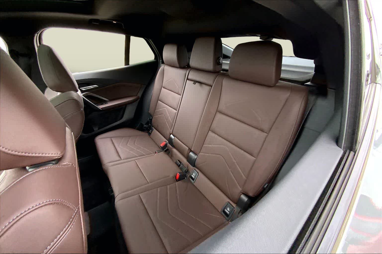 Used 2025 Skyscraper Grey Metallic BMW xDrive28i image 20