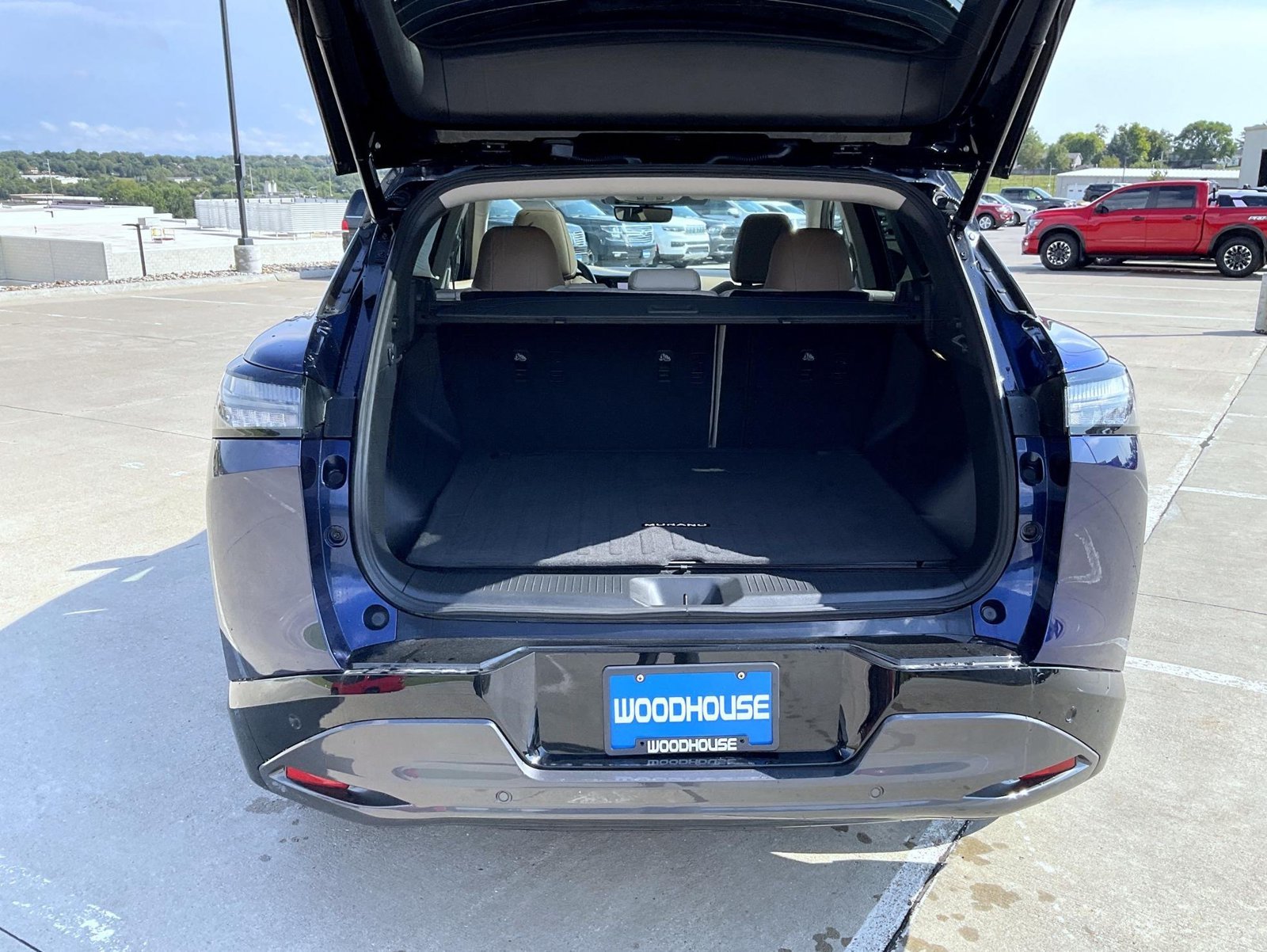 Used 2025 Blue Nissan Platinum image 9