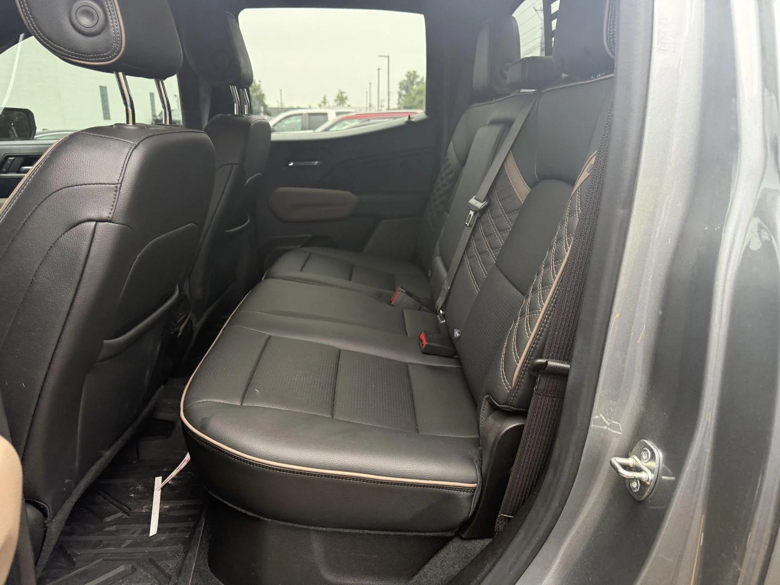 Used 2023 Sterling Metallic GMC Denali image 9