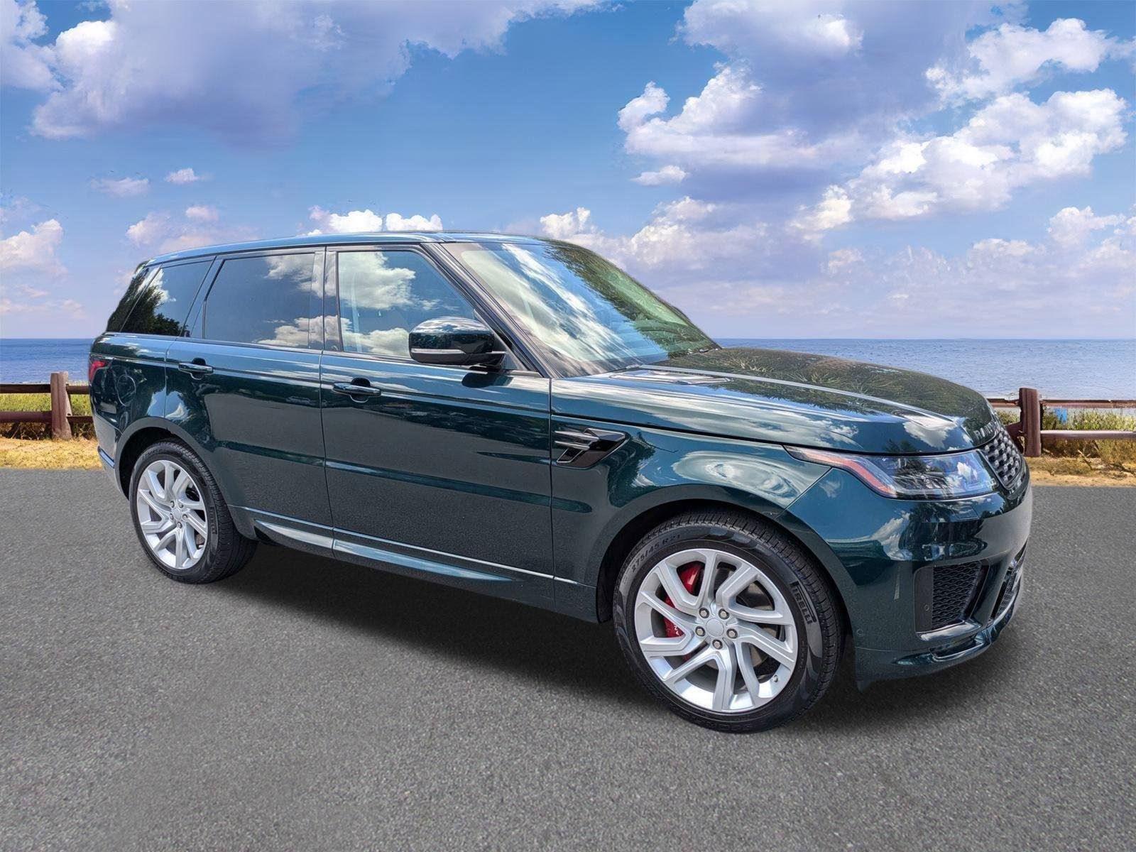 Used 2019 British Racing Green Metallic Land Rover Dynamic image 9