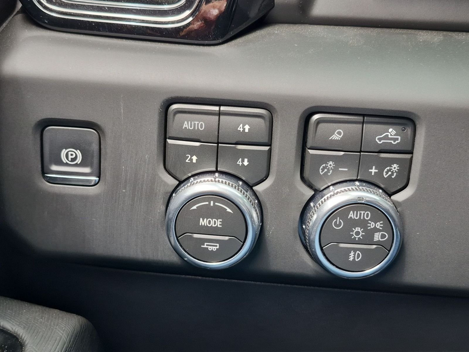 2026 GMC Sierra 1500 AT4X - Photo 17