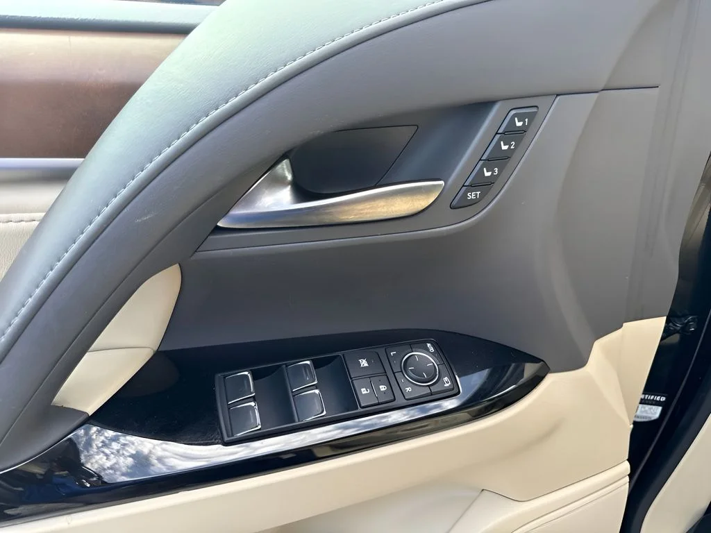 Used 2017 Black Lexus 570 image 30