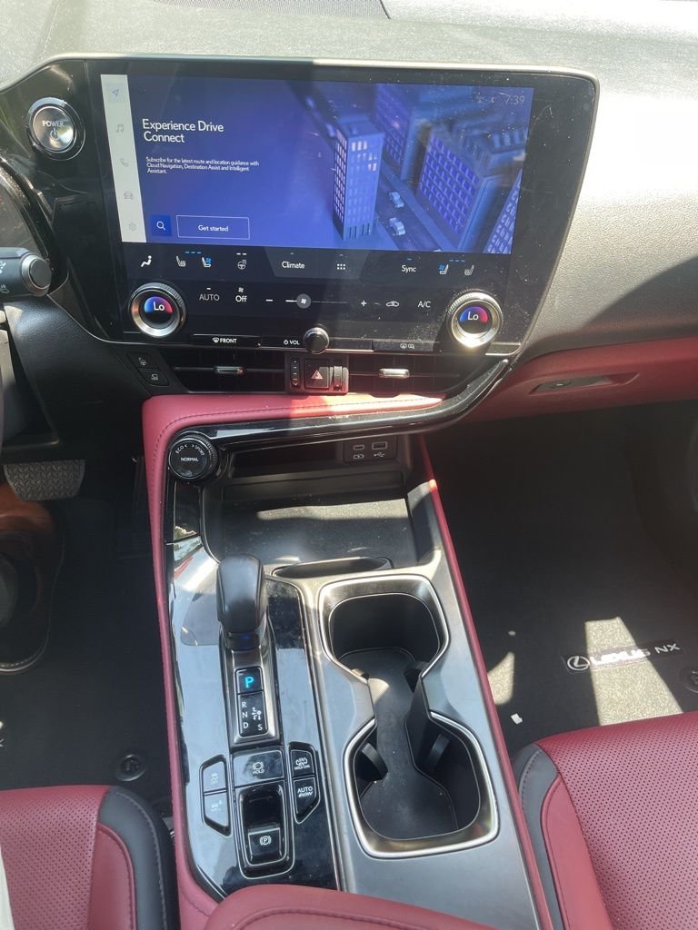 2024 Lexus NX PHEV 450h+ - Photo 25