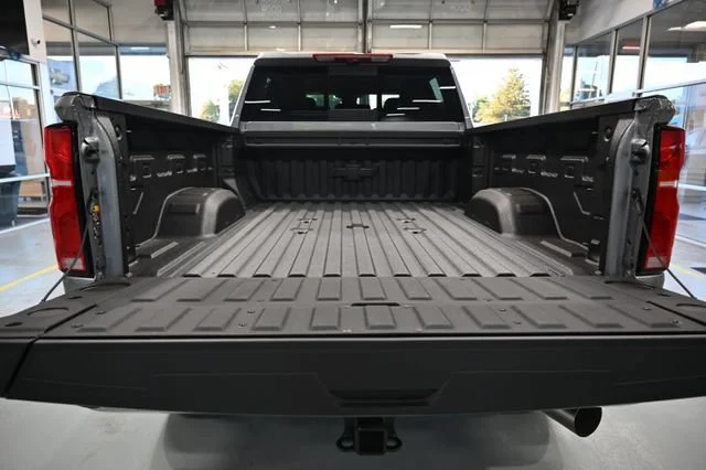2026 Chevrolet Silverado 3500 HD LTZ - Photo 8