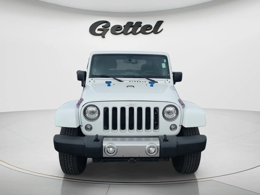 Used 2018 White Jeep Sahara 4x4 image 2