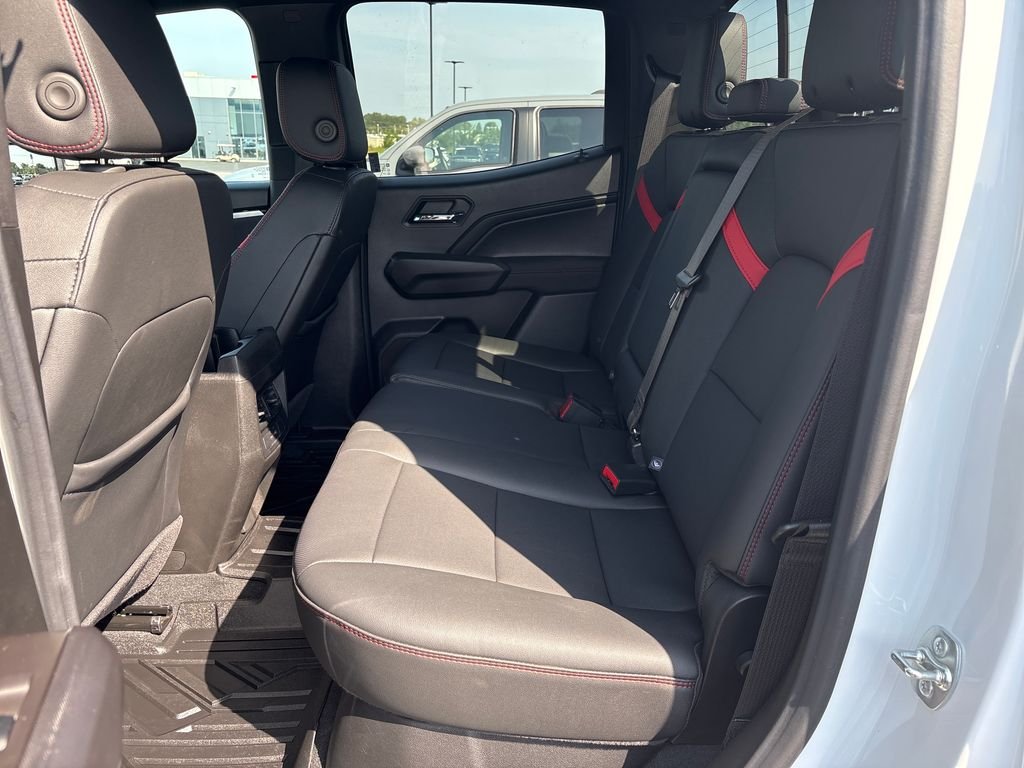 Used 2025 White Chevrolet Z71 image 14